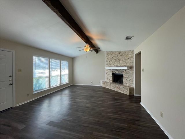 606 Country Aire DR B, Round Rock, TX 78664