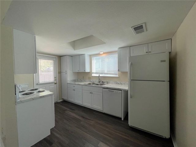 606 Country Aire DR B, Round Rock, TX 78664
