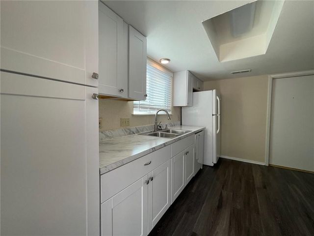 606 Country Aire DR B, Round Rock, TX 78664