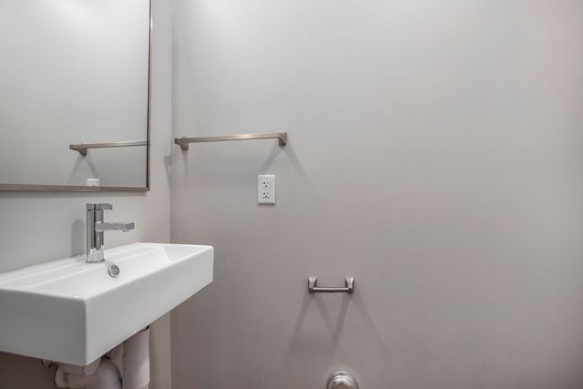 616 Southworth Terrace, Kalamazoo, MI 49048