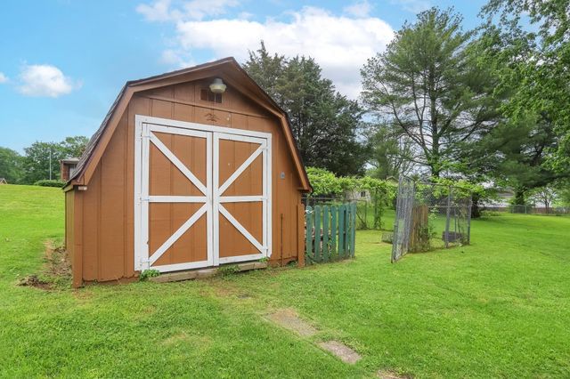 505 W Angela Cir, Goodlettsville, TN 37072
