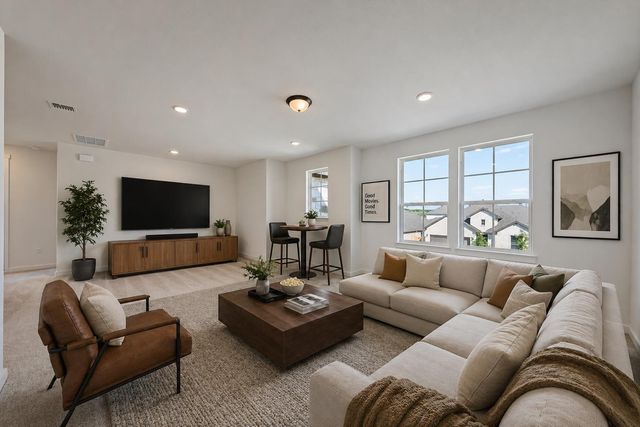 6812 Rounded Pebble LN, Buda, TX 78610