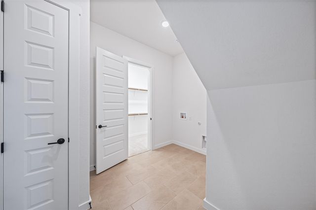 6812 Rounded Pebble LN, Buda, TX 78610