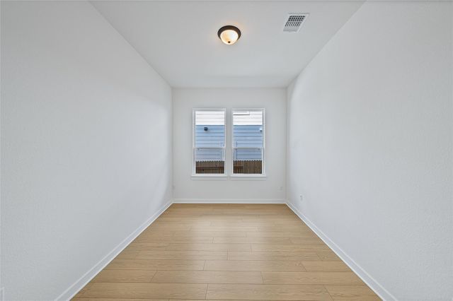 6812 Rounded Pebble LN, Buda, TX 78610