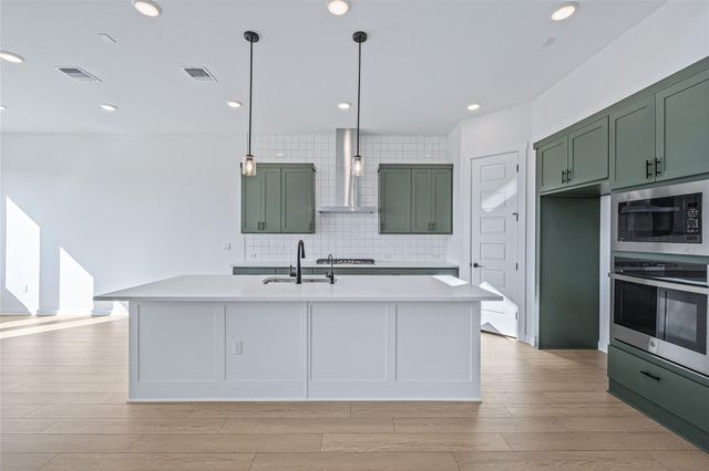 6812 Rounded Pebble LN, Buda, TX 78610