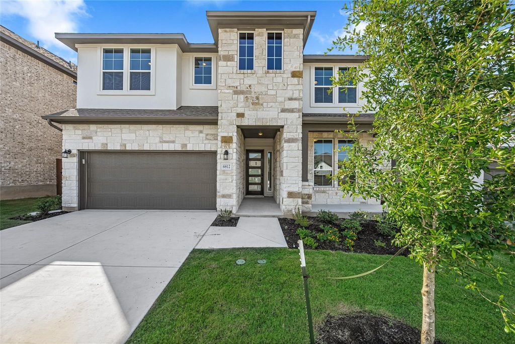 6812 Rounded Pebble LN, Buda, TX 78610