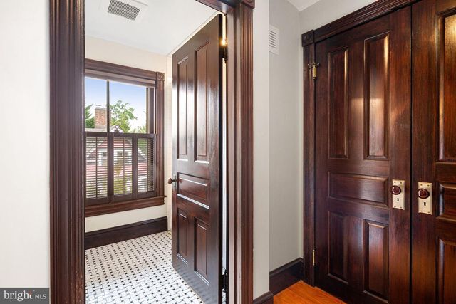 213 WARWICK RD, Haddonfield, NJ 08033