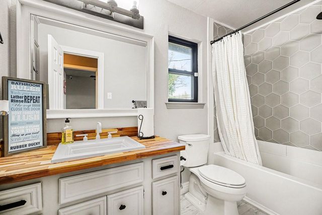 13402 Bob White Drive, Santa Fe, TX 77510