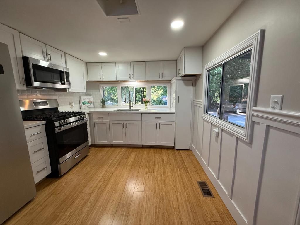 Image 3 of property listing at 265 Brown Gables, Ben Lomond, CA 95005