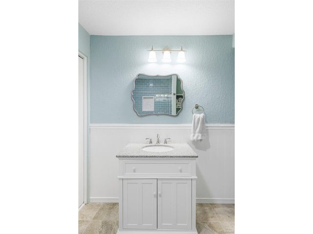 10231 Rustic Redwood Ln, Highlands Ranch, CO 80126