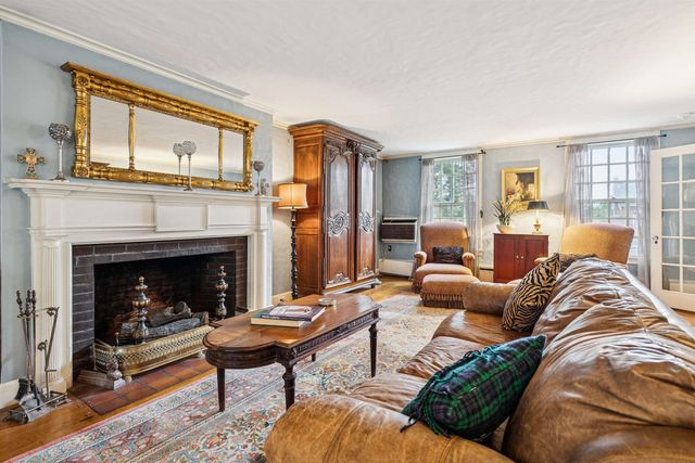 2 Hilton Field Lane, Hanover, NH 03755