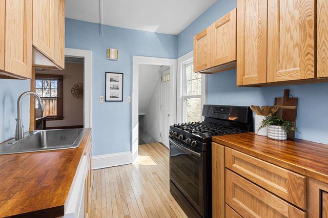 24 Wheeler Street S, Saint Paul, MN 55105