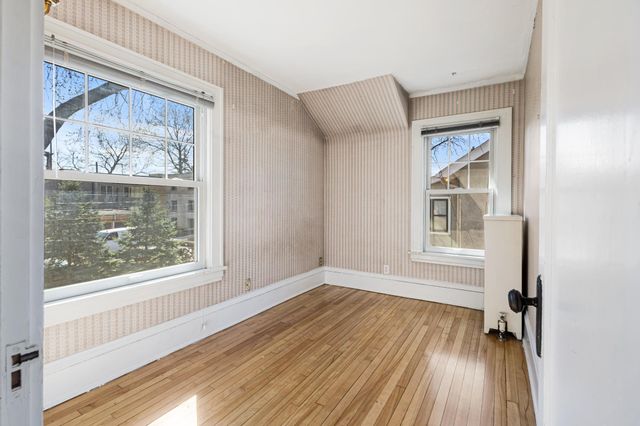 24 Wheeler Street S, Saint Paul, MN 55105