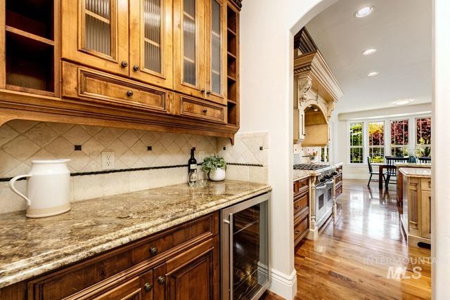 1647 S Aspen River Way, Eagle, ID 83616