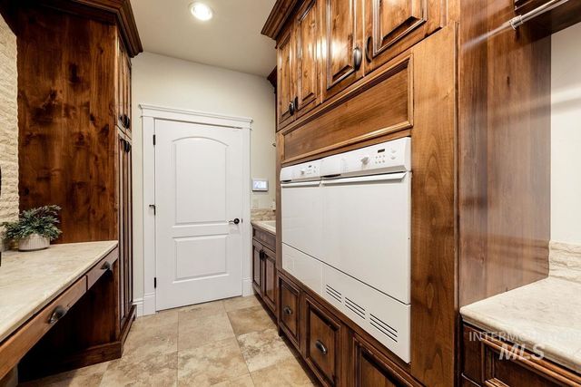 1647 S Aspen River Way, Eagle, ID 83616