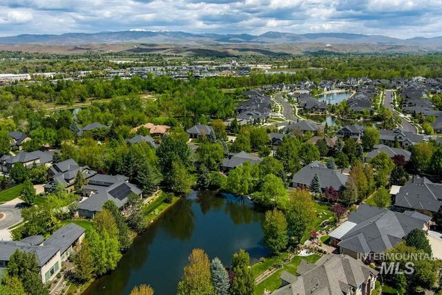 1647 S Aspen River Way, Eagle, ID 83616