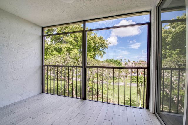 6795 Huntington Lane 406, Delray Beach, FL 33446