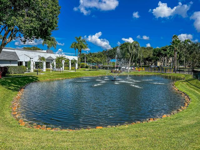 6795 Huntington Lane 406, Delray Beach, FL 33446
