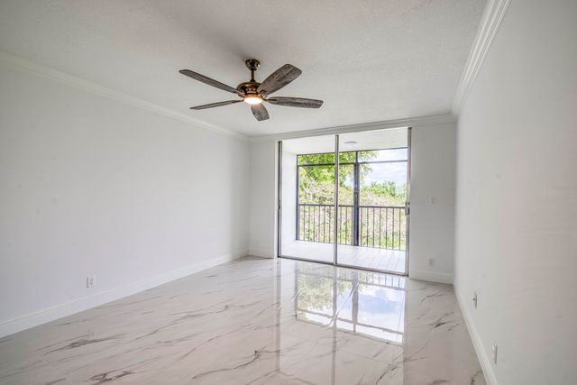 6795 Huntington Lane 406, Delray Beach, FL 33446