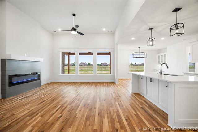 13711 N 58th East Avenue, Collinsville, OK 74021