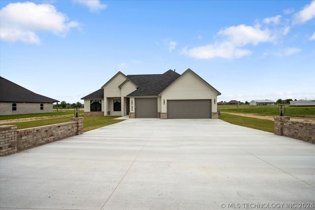 13711 N 58th East Avenue, Collinsville, OK 74021