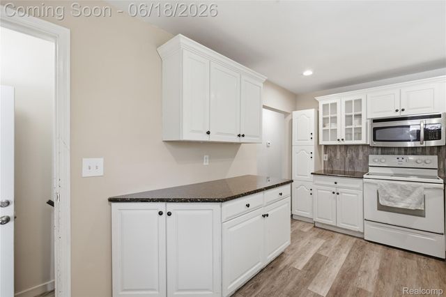 3408 N River Road, Fort Gratiot Charter Township, MI 48059
