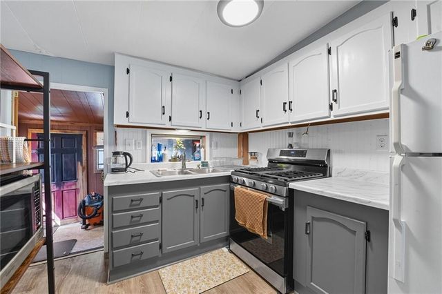 610 Water Street, Holt, MO 64048