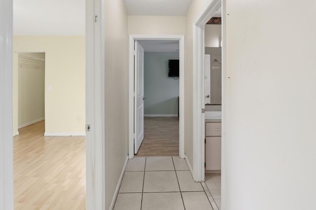 12689 N 68th St Street N, The Acreage, FL 33412