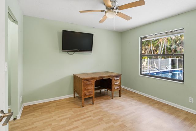 12689 N 68th St Street N, The Acreage, FL 33412