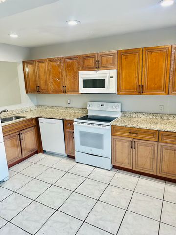 5145 BRECKENRIDGE Place 30, West Palm Beach, FL 33417