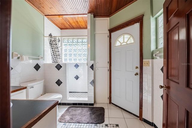 102 S LAKESHORE BOULEVARD, Lake Wales, FL 33853