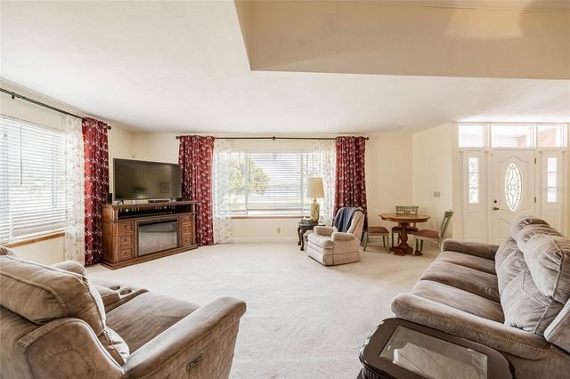 102 S LAKESHORE BOULEVARD, Lake Wales, FL 33853