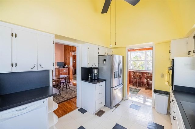 102 S LAKESHORE BOULEVARD, Lake Wales, FL 33853