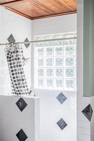 102 S LAKESHORE BOULEVARD, Lake Wales, FL 33853