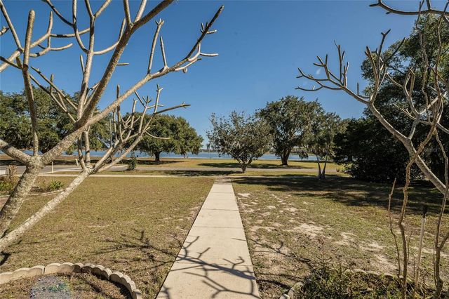 102 S LAKESHORE BOULEVARD, Lake Wales, FL 33853