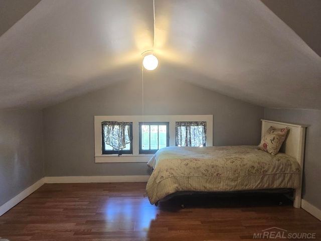 106 E Mechanic Street, Yale, MI 48097