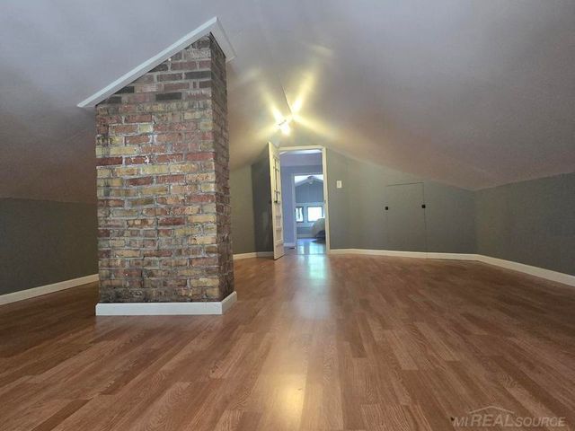 106 E Mechanic Street, Yale, MI 48097