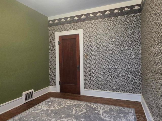 106 E Mechanic Street, Yale, MI 48097