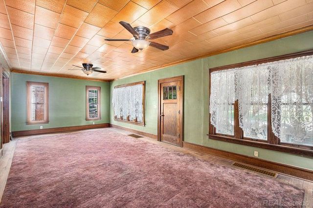 106 E Mechanic Street, Yale, MI 48097