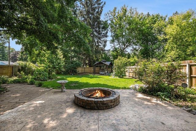 106 E Mechanic Street, Yale, MI 48097