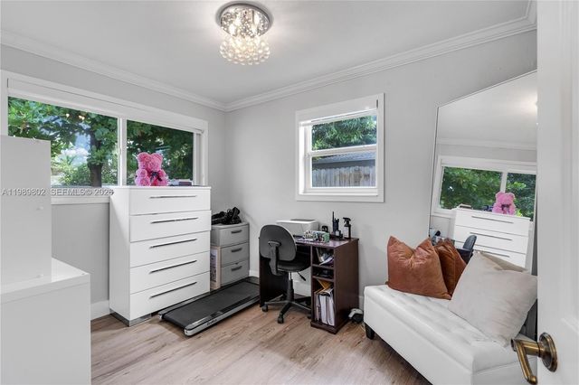 2051 Arcadia Dr, Miramar, FL 33023