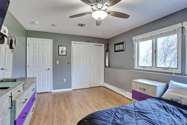 42 Cragmere Road, Airmont, NY 10901