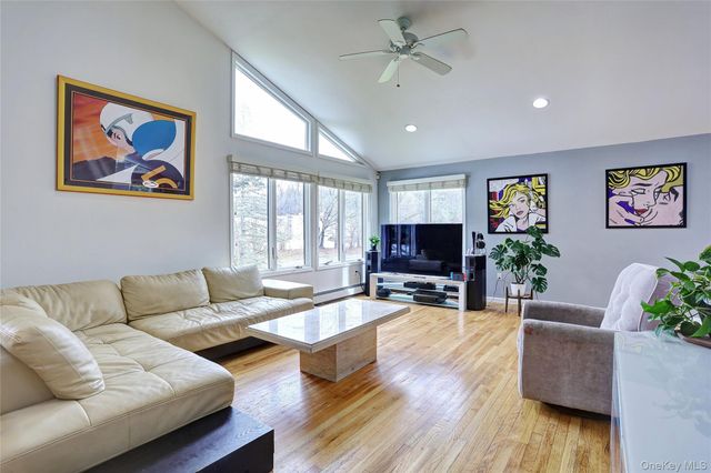 42 Cragmere Road, Airmont, NY 10901