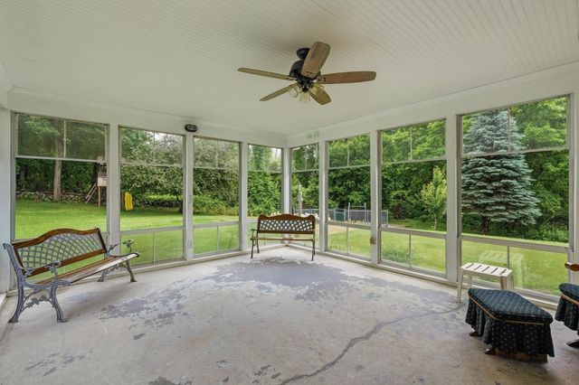 5 Johns Drive, Hooksett, NH 03106