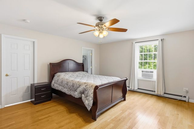 5 Johns Drive, Hooksett, NH 03106
