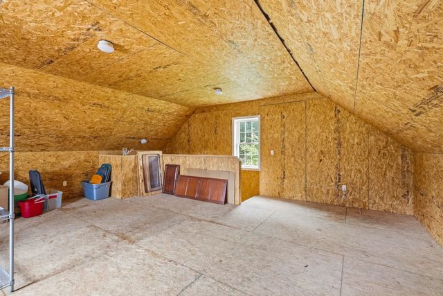 5 Johns Drive, Hooksett, NH 03106
