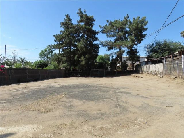 925 Navajo Road, Perris, CA 92570