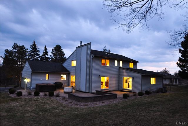 6205 Keystone Way, Dewitt, NY 13078