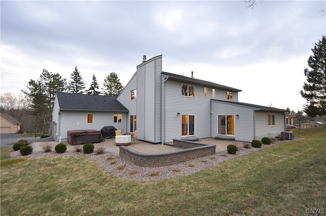6205 Keystone Way, Dewitt, NY 13078