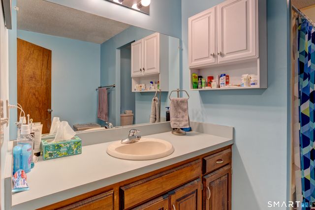 6-3 Oak Forest Drive 63, Manchester, CT 06042